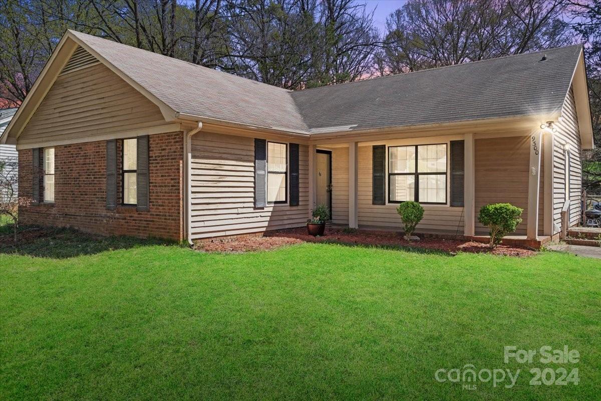 Property image 3 of 9300 Knotty Pine Circle in Timber Creek, Charlotte, NC 28227