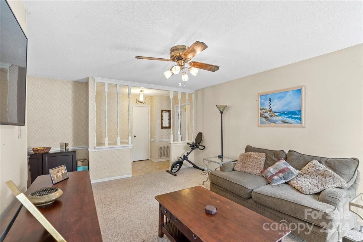 Property image 5 of 9300 Knotty Pine Circle in Timber Creek, Charlotte, NC 28227
