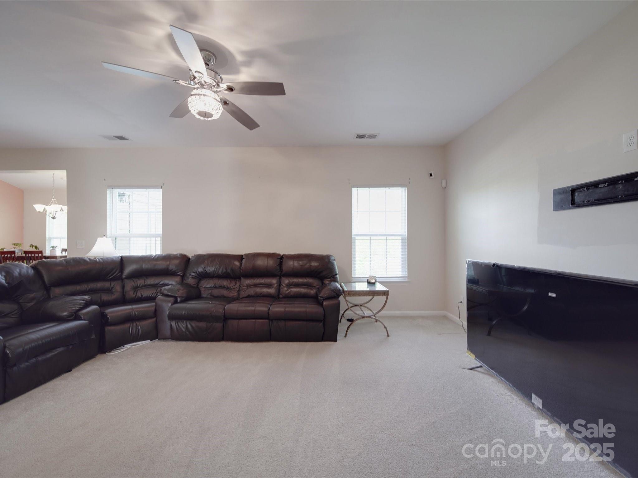 Property image 5 of 848 Wingthorn Rose Drive in Rosegate, Gastonia, NC 28056