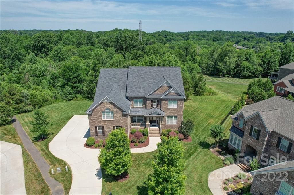 Property image 2 of 200 Tallow Tree Court in Hollister, Waxhaw, NC 28173