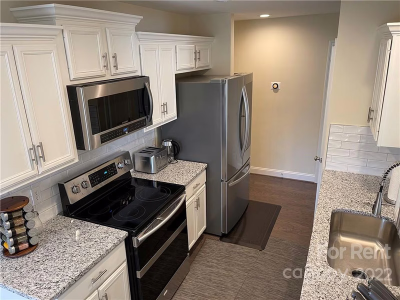 Property image 4 at 7315 Heronwood Lane, Charlotte, NC 28227