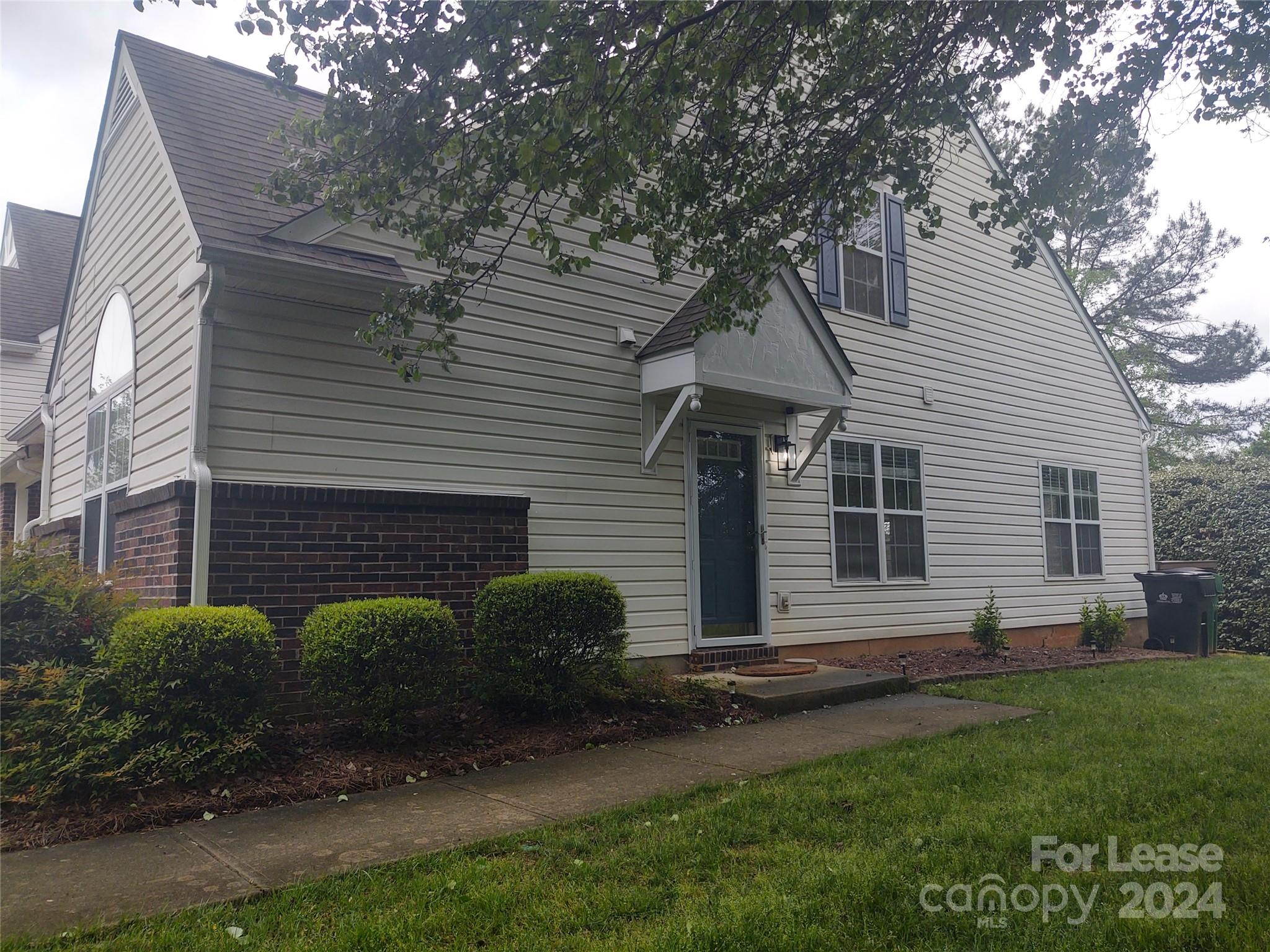 Property image 2 of 8810 Scotch Heather Way in Southgate Commons, Charlotte, NC 28277