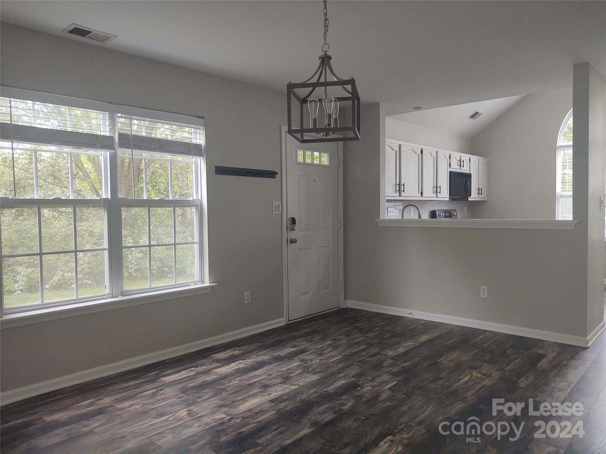 Property image 5 of 8810 Scotch Heather Way in Southgate Commons, Charlotte, NC 28277