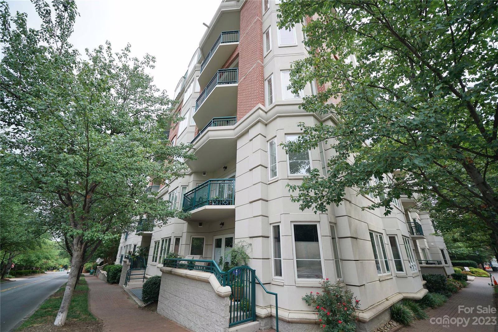 Property image 1 at 401 N Church Street, Charlotte, NC 28202
