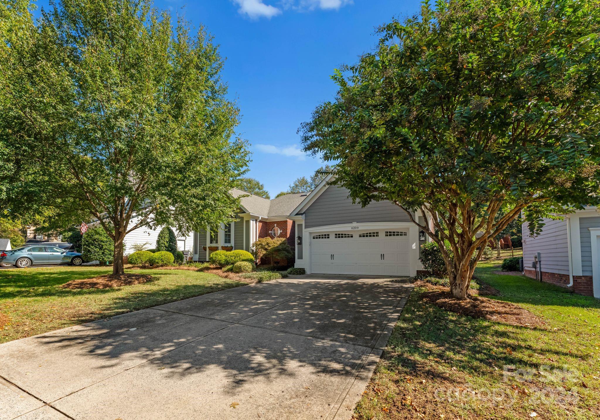 Property image 2 of 6209 Caslon Court in Providence Commons, Charlotte, NC 28270