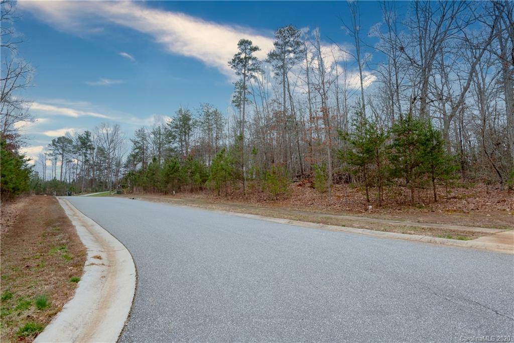 Property image 3 of 3617 46th Avenue in Willow Place, Hickory, NC 28601
