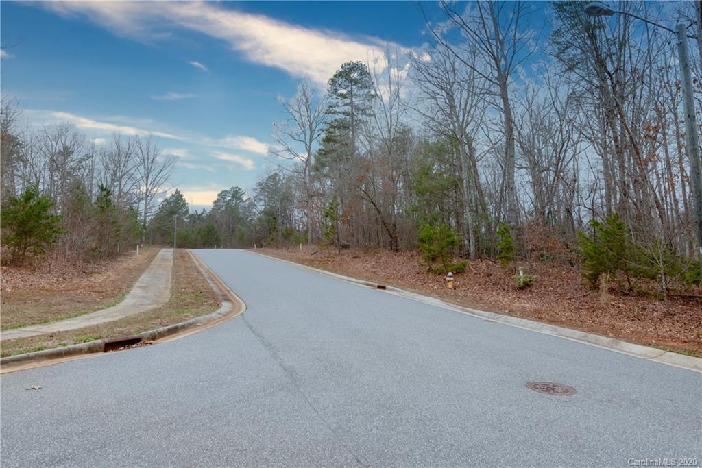 Property image 4 of 3617 46th Avenue in Willow Place, Hickory, NC 28601