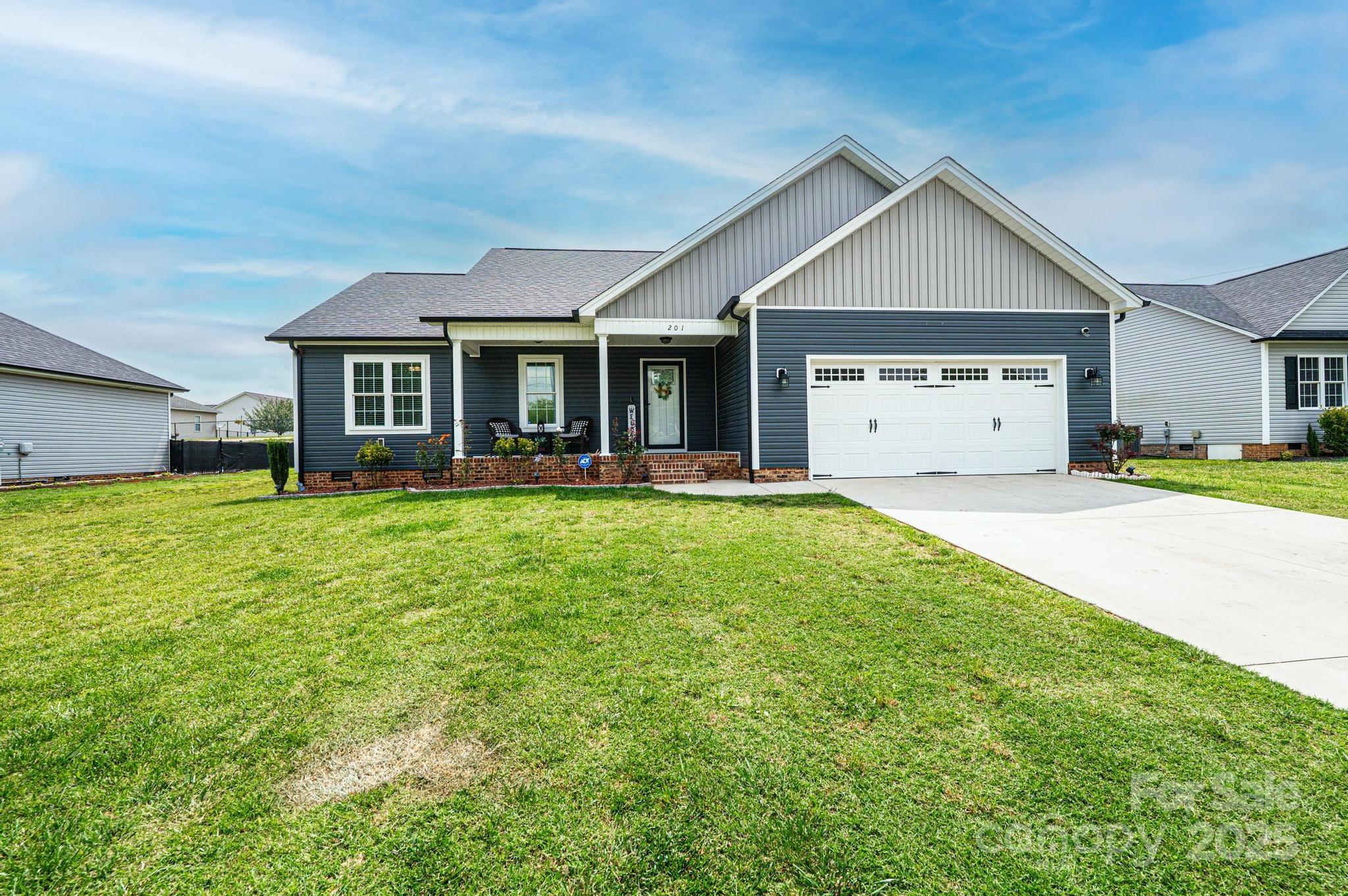 Property image 2 of 201 S 5th Avenue in Temple Heights, Maiden, NC 28650