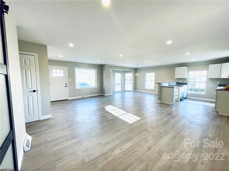 Property image 3 at 2560 Oakwood Avenue, Concord, NC 28027