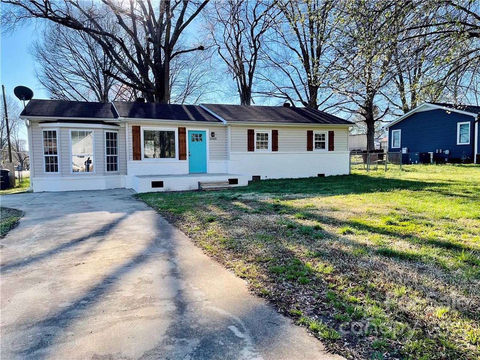 Property image 1 at 2560 Oakwood Avenue, Concord, NC 28027
