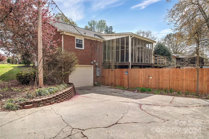 Property image 3 at 1205 Laurel Lane, Gastonia, NC 28054