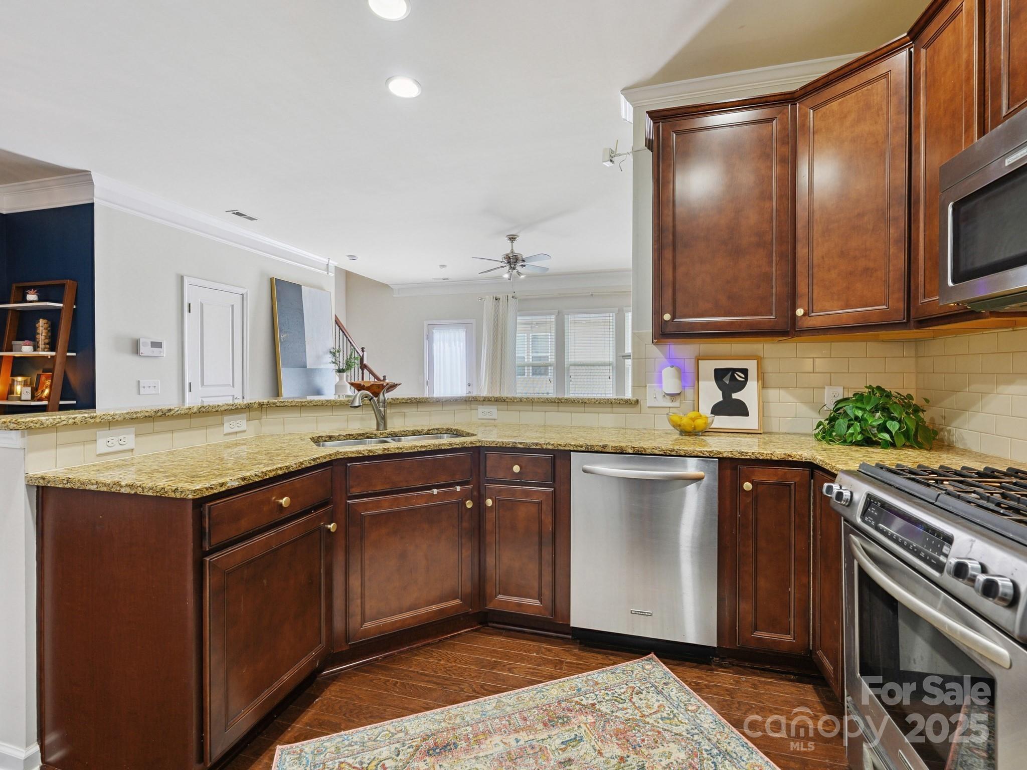 Property image 5 of 2246 Kensington Station Parkway in Park South Station, Charlotte, NC 28210