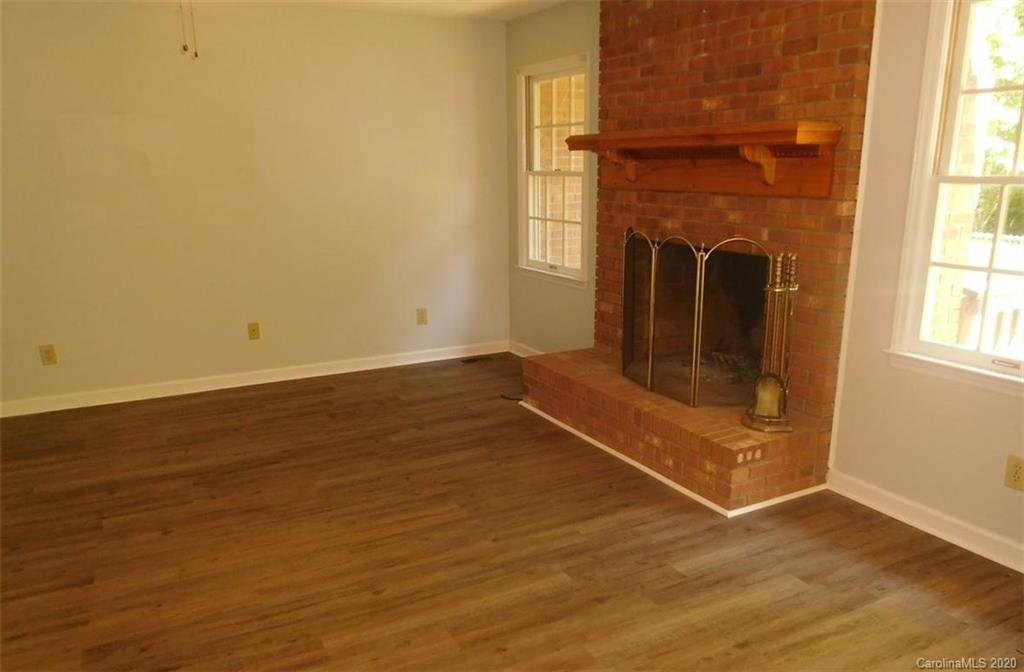 Property image 3 of 2822 Ridgehaven Court in Colony Woods, Gastonia, NC 28054