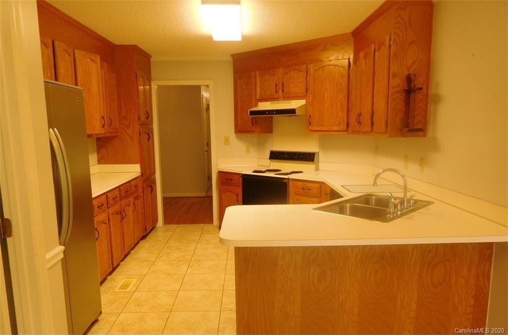 Property image 5 of 2822 Ridgehaven Court in Colony Woods, Gastonia, NC 28054
