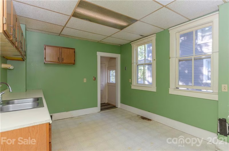 Property image 5 at 83 Arlington Street, Asheville, NC 28801