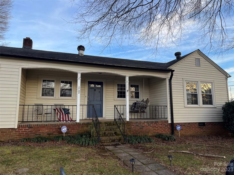 Property image 2 at 17 3rd Avenue, Maiden, NC 28650