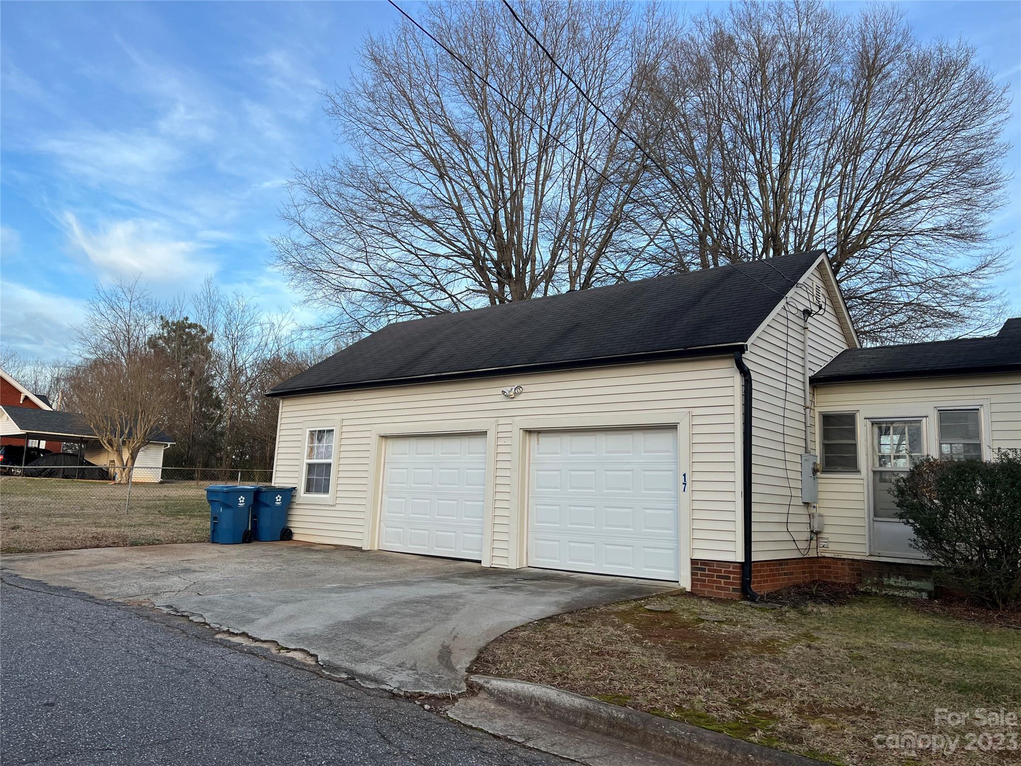 Property image 5 of 17 3rd Avenue in Boyd Heights, Maiden, NC 28650