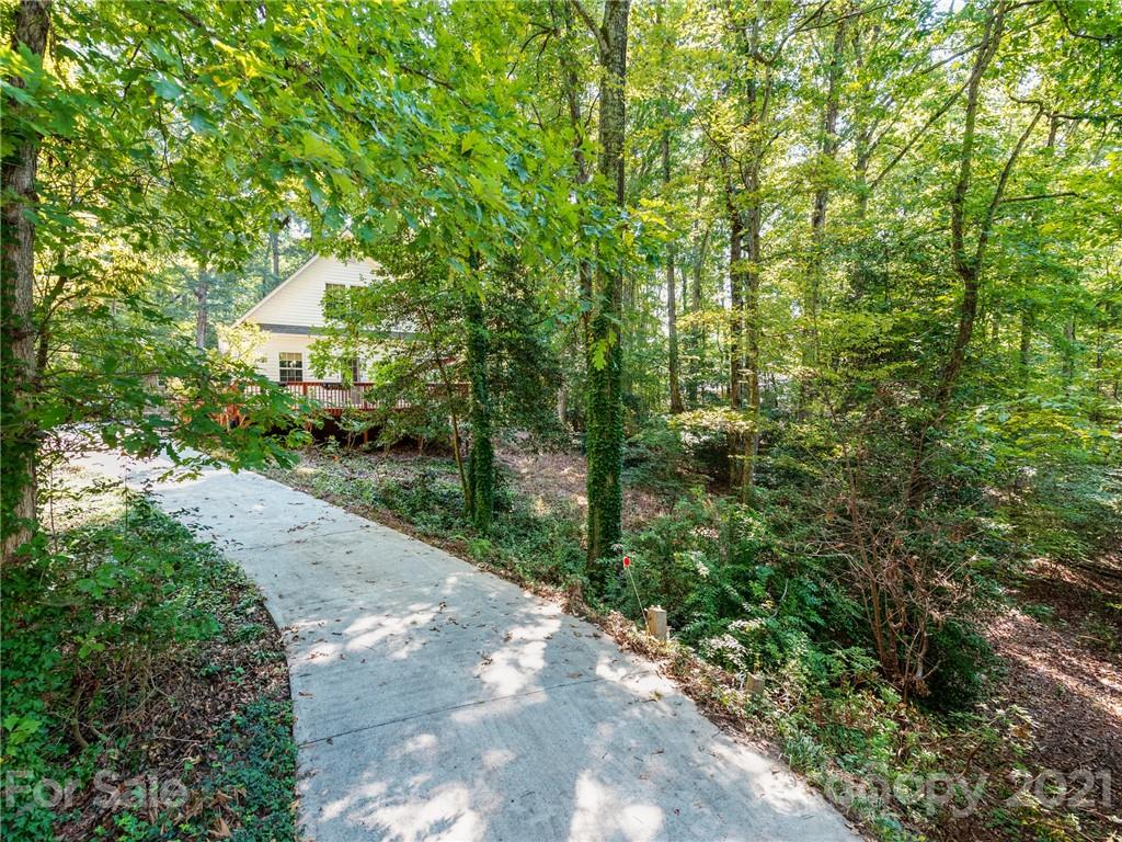 Property image 4 of 8658 Dog Leg Road in Sherwood Shores, Sherrills Ford, NC 28673