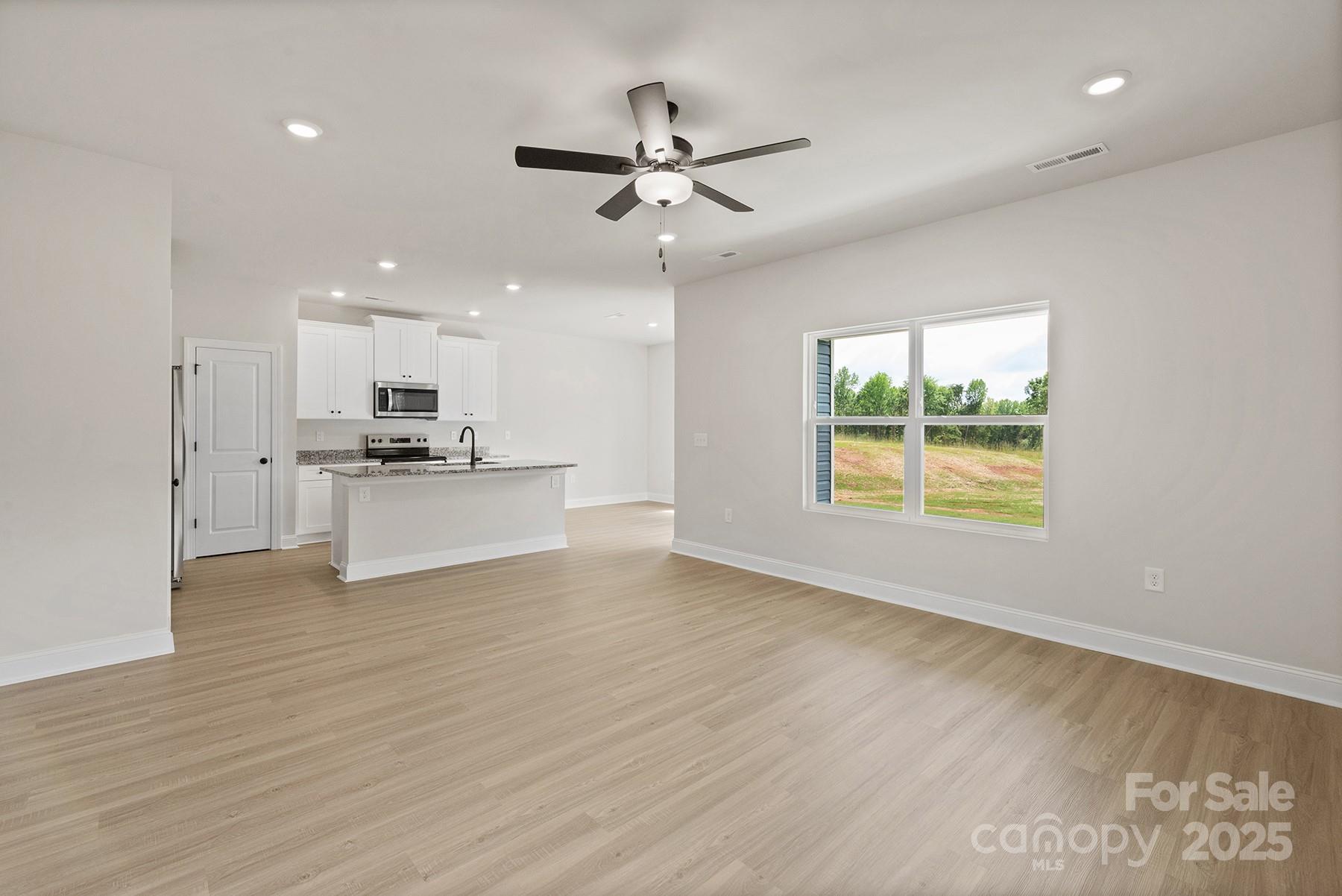 Property image 3 of 3502 Saddlebred Drive in Stagecoach Station, Gastonia, NC 28052