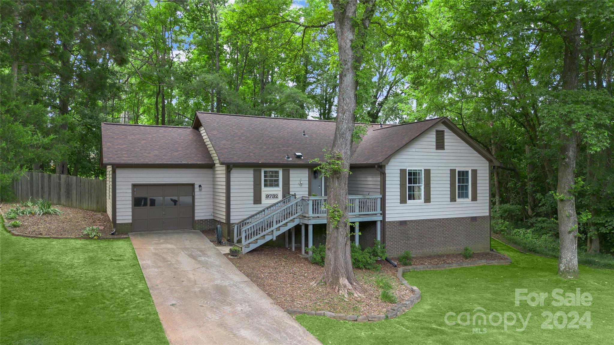 Property image 2 of 9732 Buckskin Lane in Timber Creek, Mint Hill, NC 28227