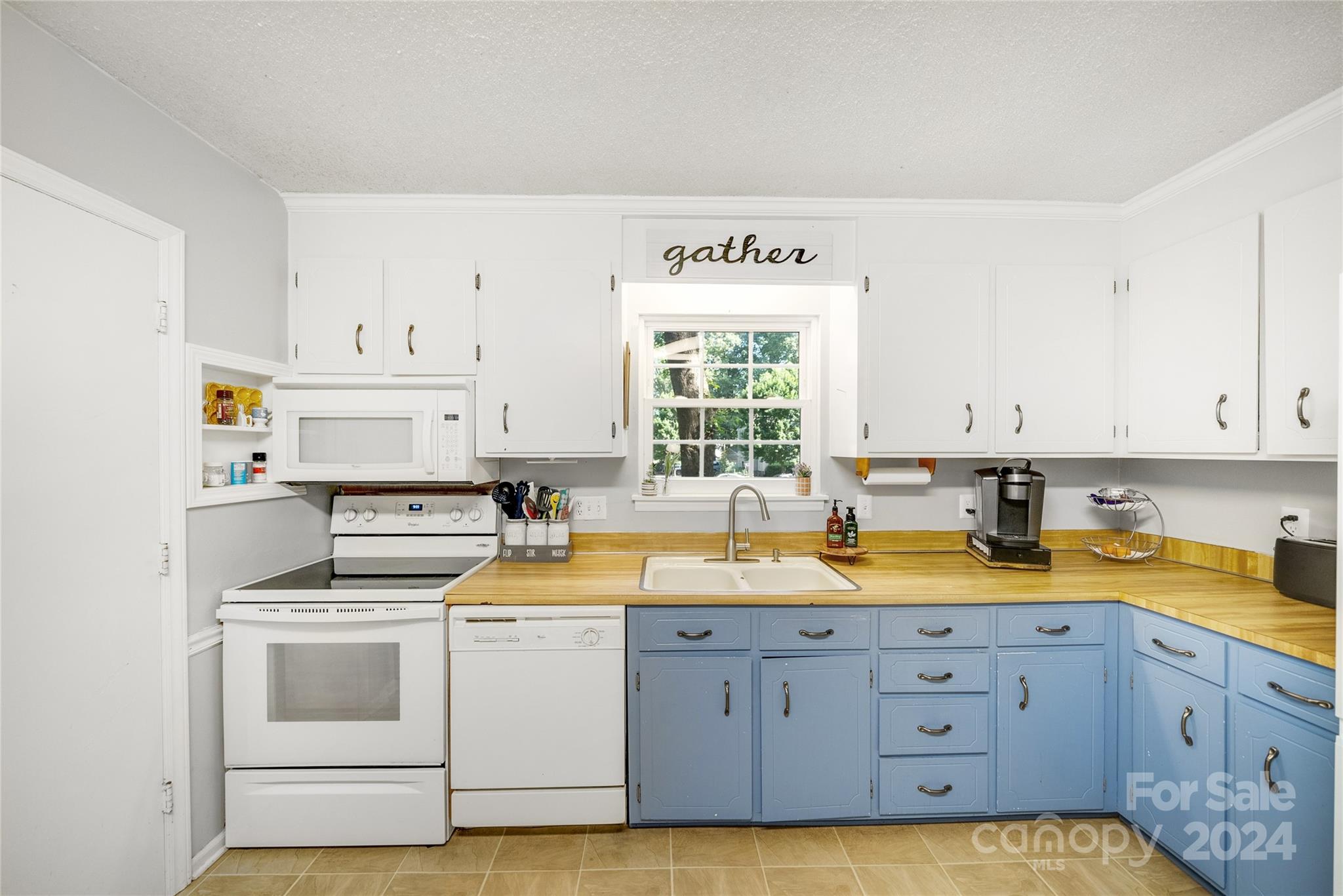 Property image 4 of 9732 Buckskin Lane in Timber Creek, Mint Hill, NC 28227