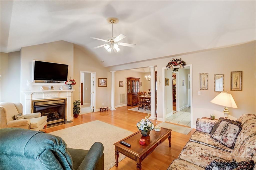Property image 5 of 1515 Willow Drive in Woodfield, Salisbury, NC 28144