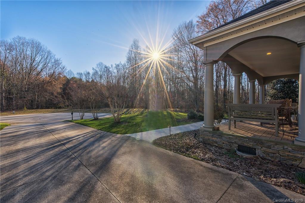 Property image 5 of 305 Muirfield Way in Crescent Golf and Country Club, Salisbury, NC 28144