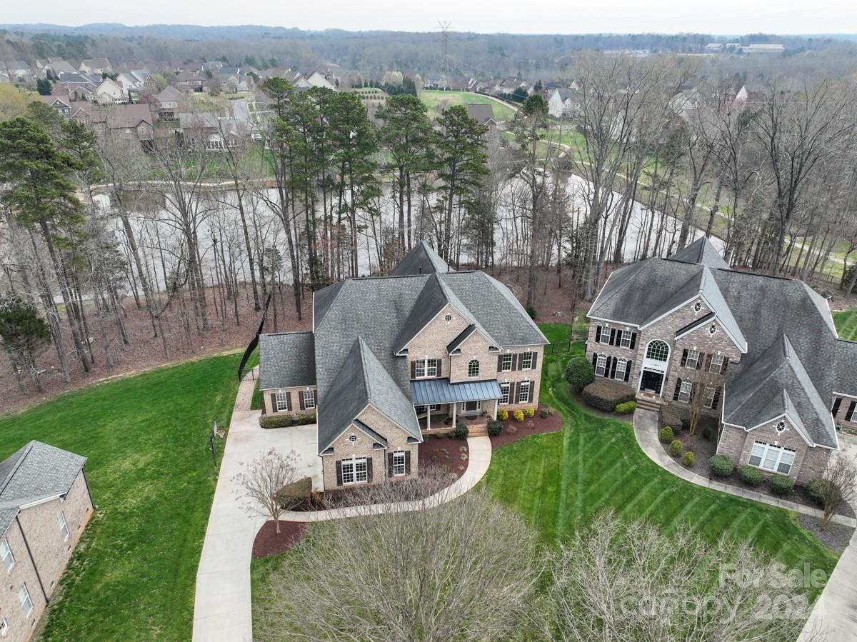 Property image 2 of 7500 Cleyera Circle in Weddington Trace, Waxhaw, NC 28173