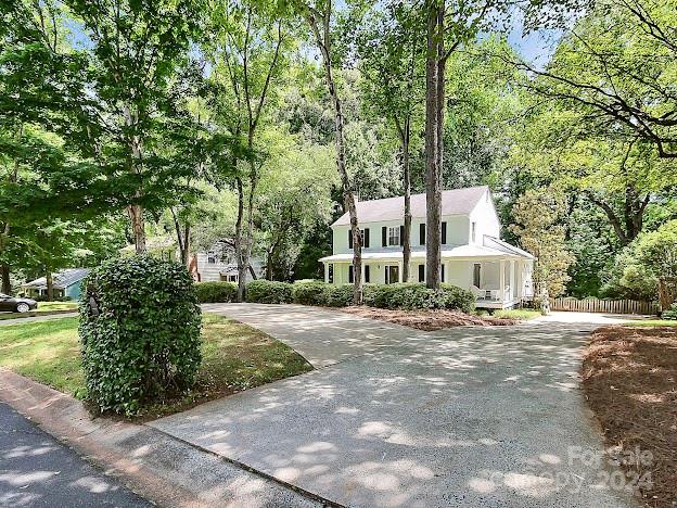 Property image 5 of 6529 Woodshed Circle in Country Roads, Charlotte, NC 28270
