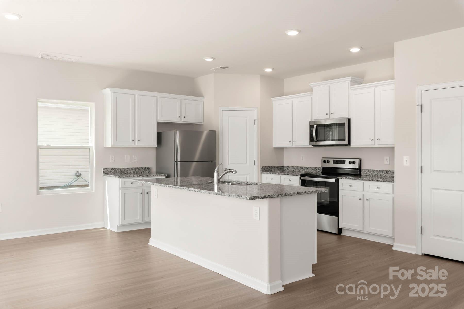 Property image 4 of 3266 Maple Ridge Drive in Stagecoach Station, Gastonia, NC 28052