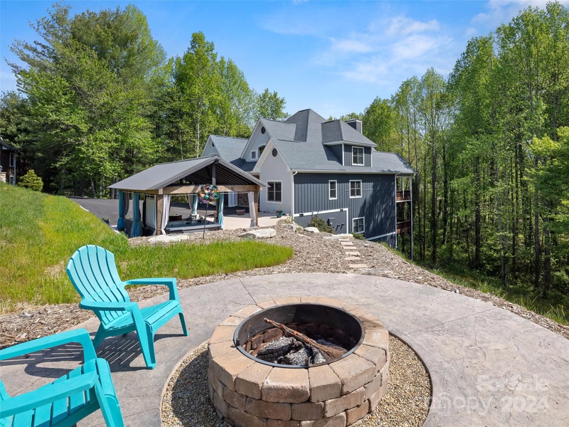 Property image 5 at 3012 Hickory Nut Trail, Hendersonville, NC 28739