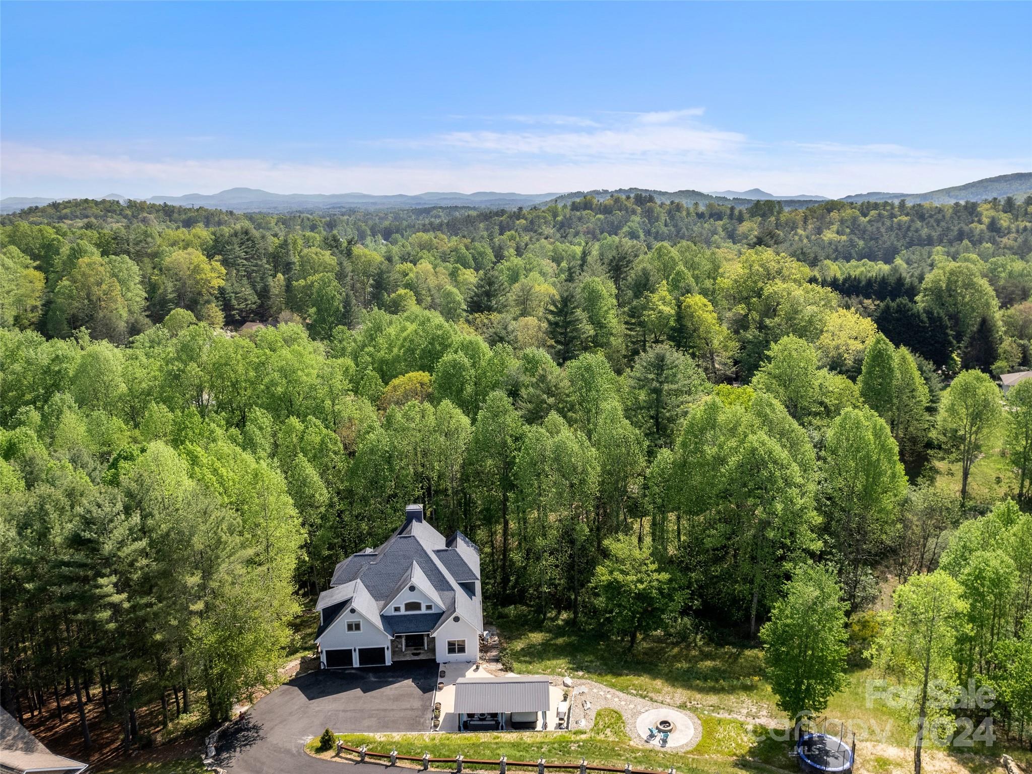 Property image 3 of 3012 Hickory Nut Trail in Sugar Hollow Farms, Hendersonville, NC 28739