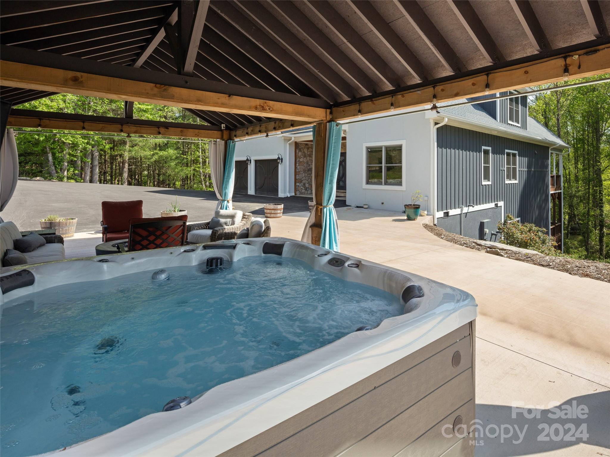 Property image 4 of 3012 Hickory Nut Trail in Sugar Hollow Farms, Hendersonville, NC 28739