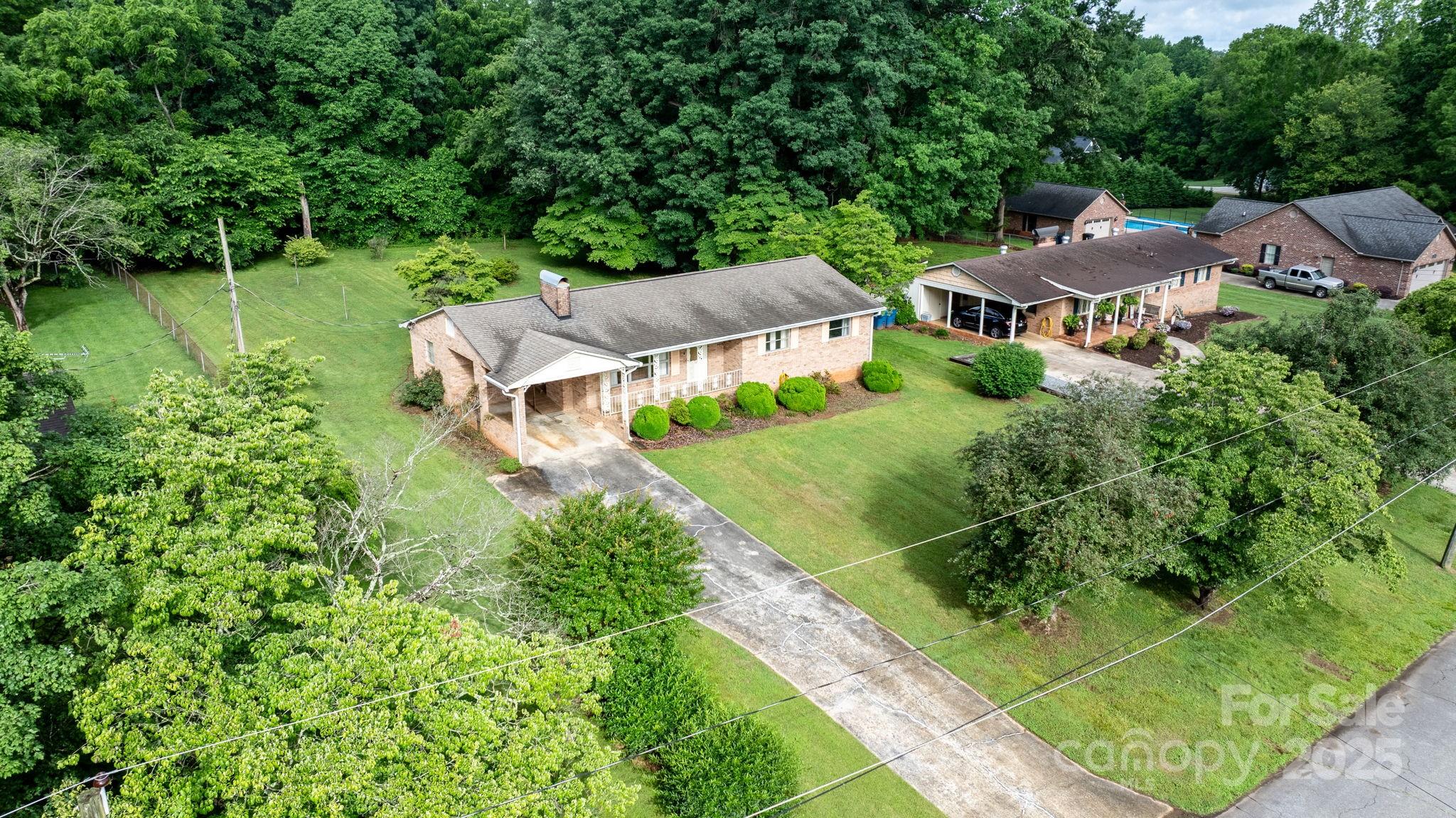 Property image 5 of 518 W School Street in Carolina Terraces, Maiden, NC 28650