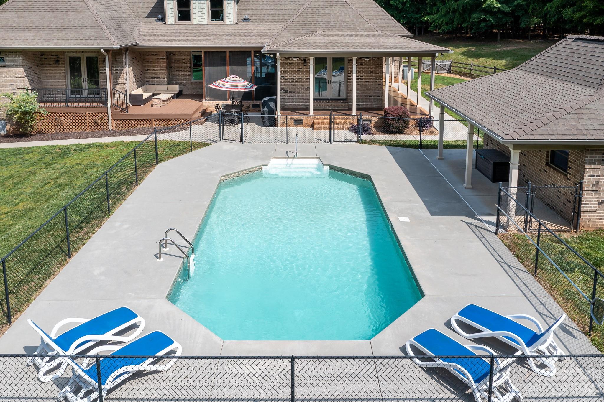 Property image 3 of 1133 Fern Hill Road in Fernleaf, Mooresville, NC 28117