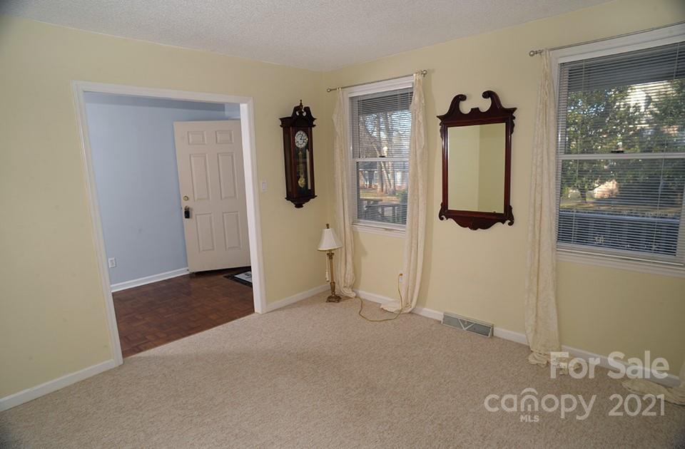 Property image 4 of 301 Travis Lane in Corbin Hills, Salisbury, NC 28146