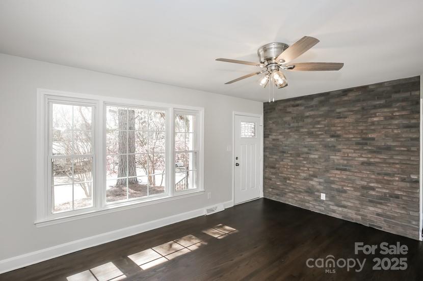 Property image 4 of 7124 Brynhurst Drive in Starmount, Charlotte, NC 28210