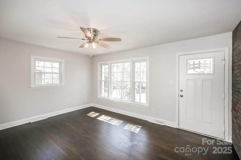 Property image 5 of 7124 Brynhurst Drive in Starmount, Charlotte, NC 28210