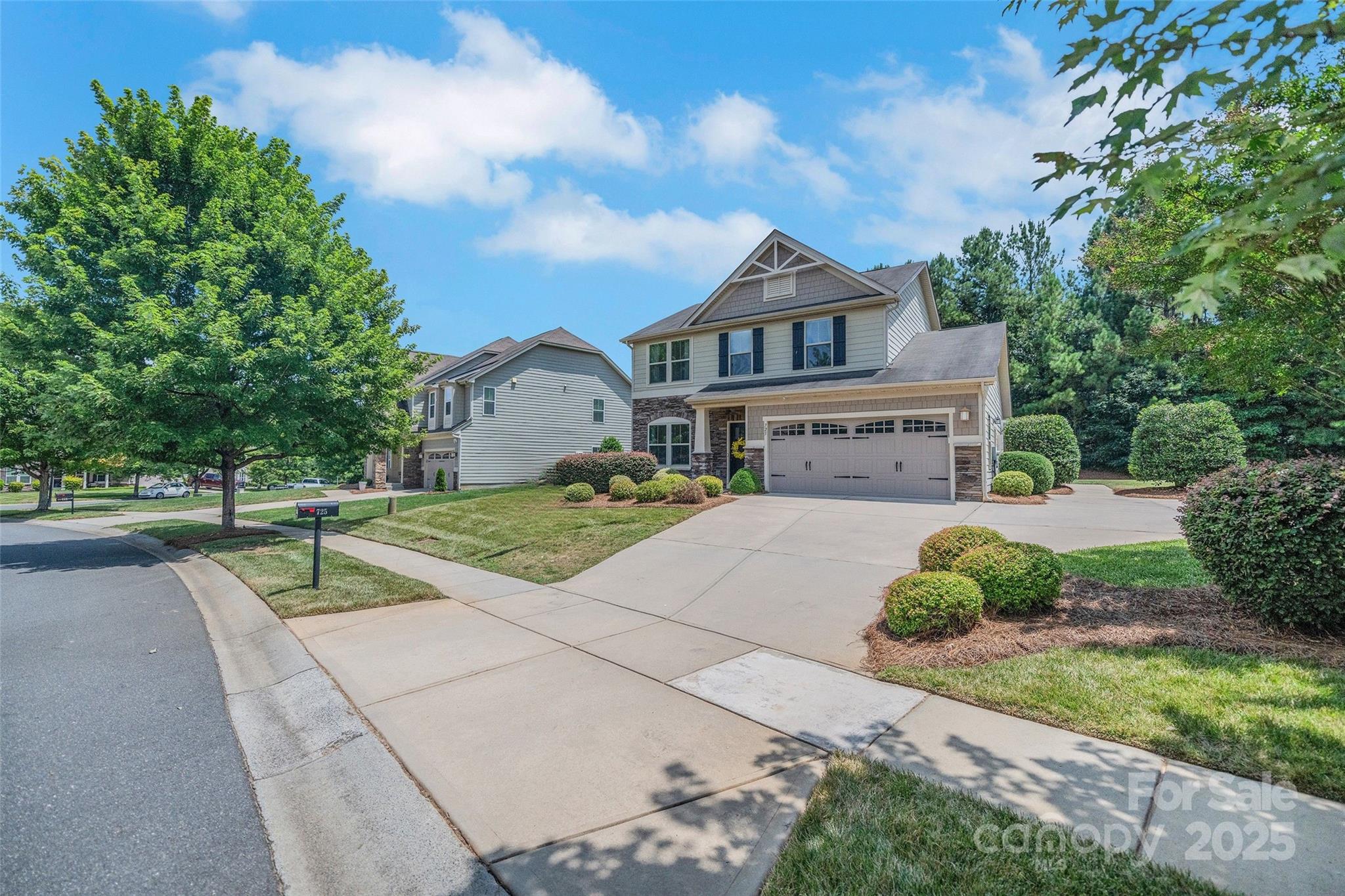Property image 2 of 725 Rosegate Drive in Rosegate, Gastonia, NC 28056