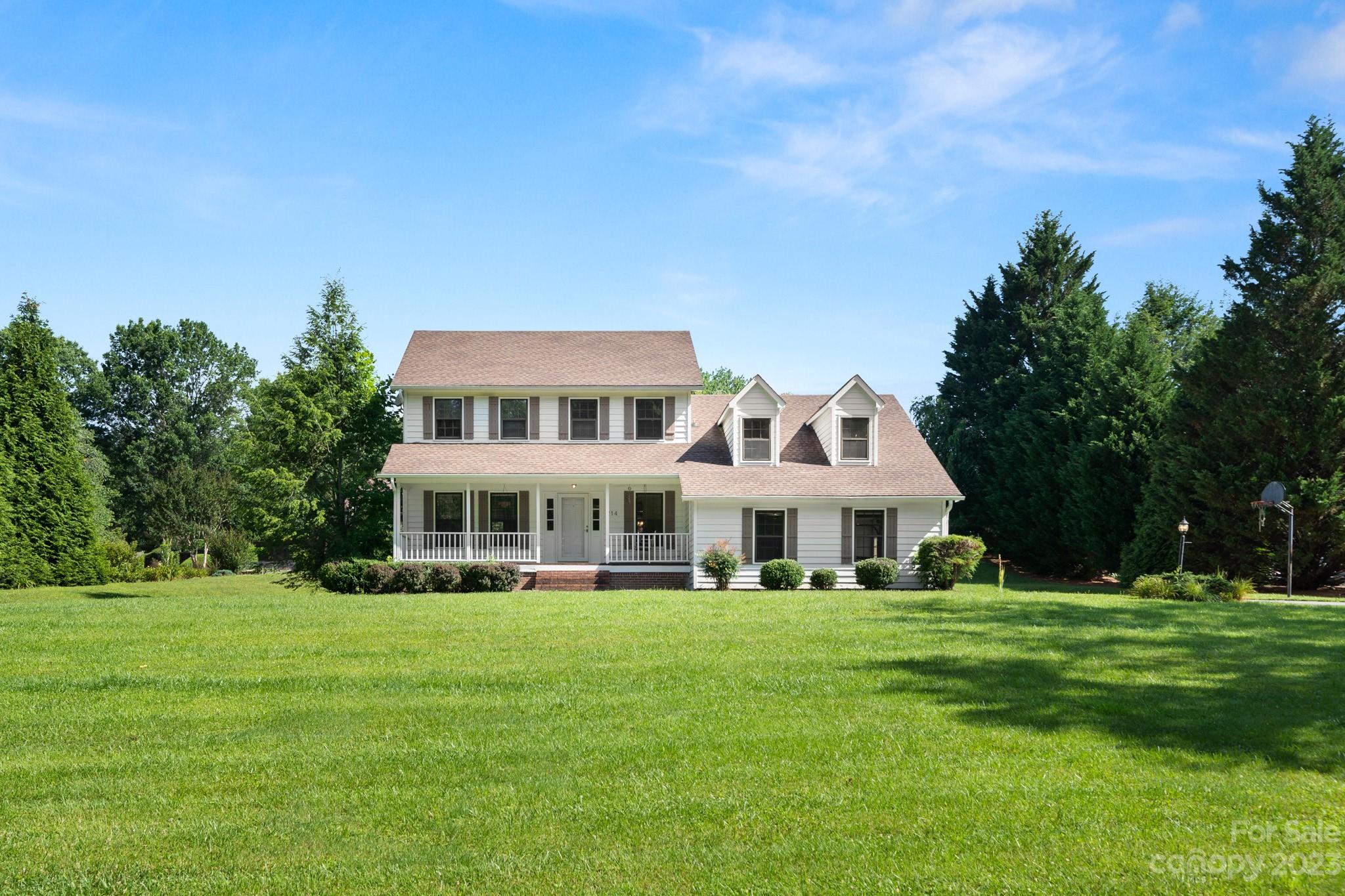 Property image 3 of 214 Raintree Drive in Tamarac, Hendersonville, NC 28791