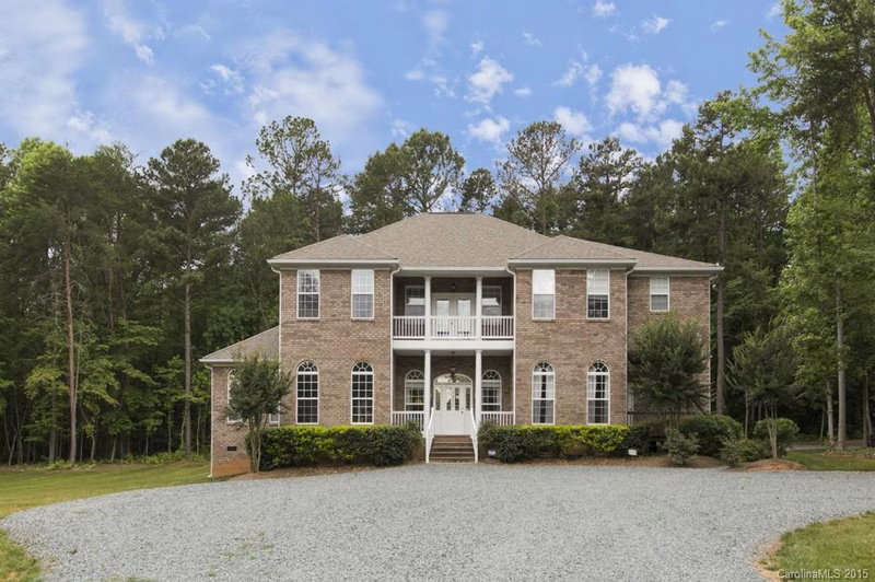 Windrow Ii, Matthews Community