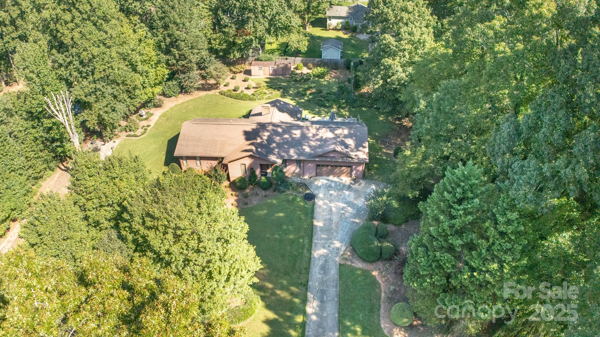Property image 2 of 312 Saddlewood Drive in Saddlewood, Gastonia, NC 28056