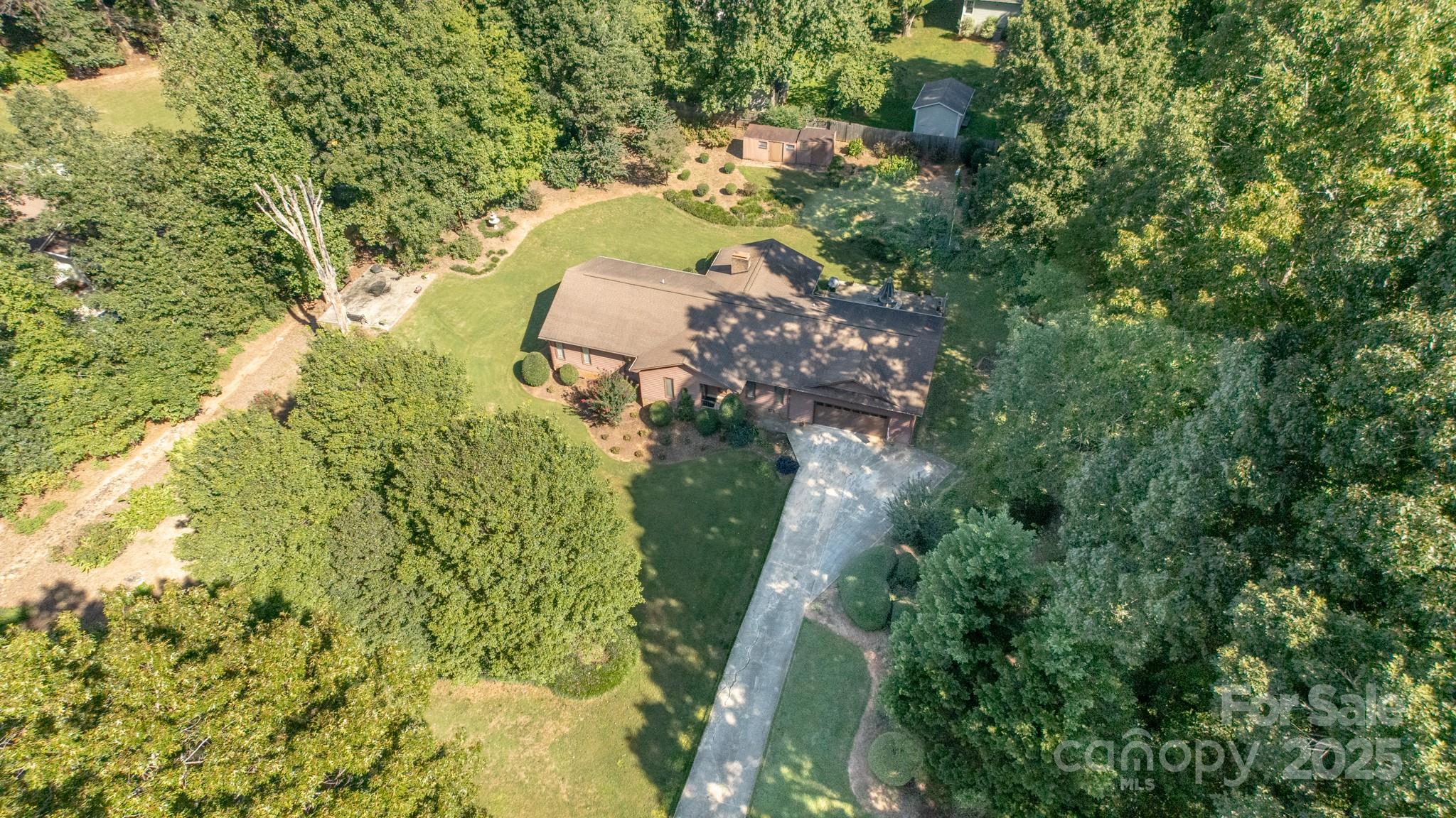 Property image 5 of 312 Saddlewood Drive in Saddlewood, Gastonia, NC 28056