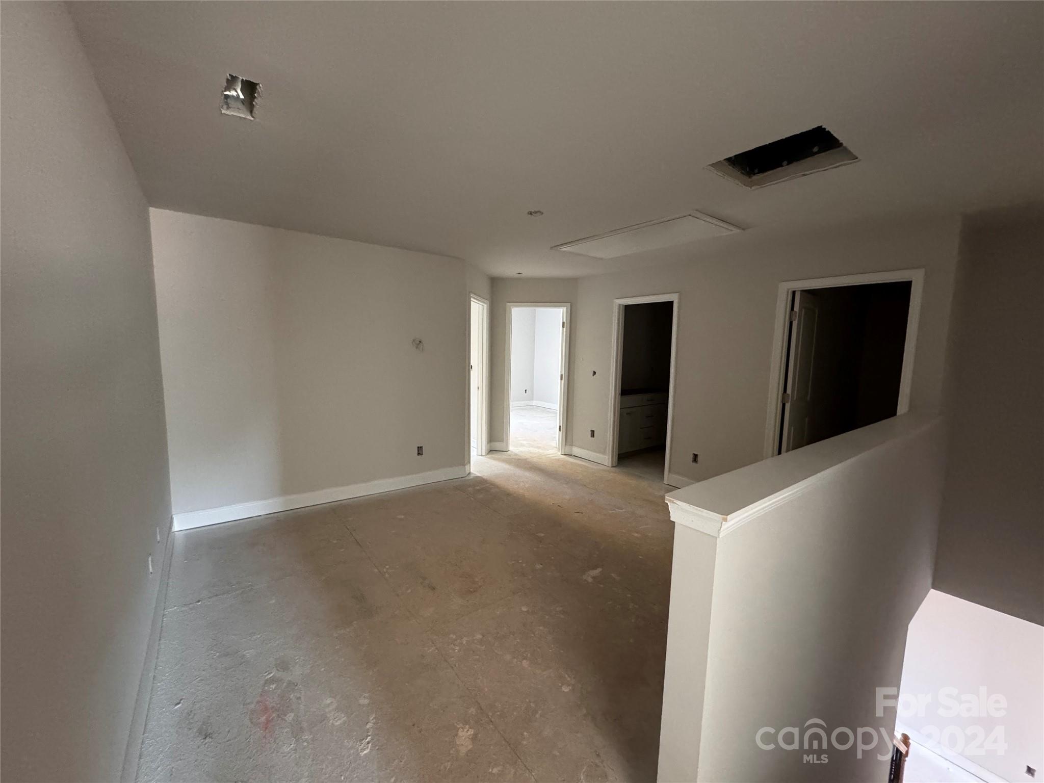 Property image 4 of 4061 Port Richmond Avenue in Pine Trace, Gastonia, NC 28056