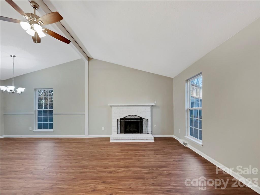 Property image 3 of 9400 Stately Oak Lane in Timber Creek, Mint Hill, NC 28227