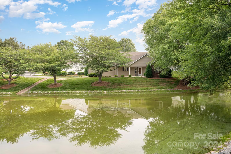 137 Ashwood Lane