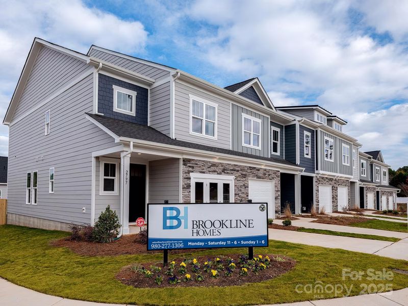 Ruby Dixon Crossing, Gastonia Community