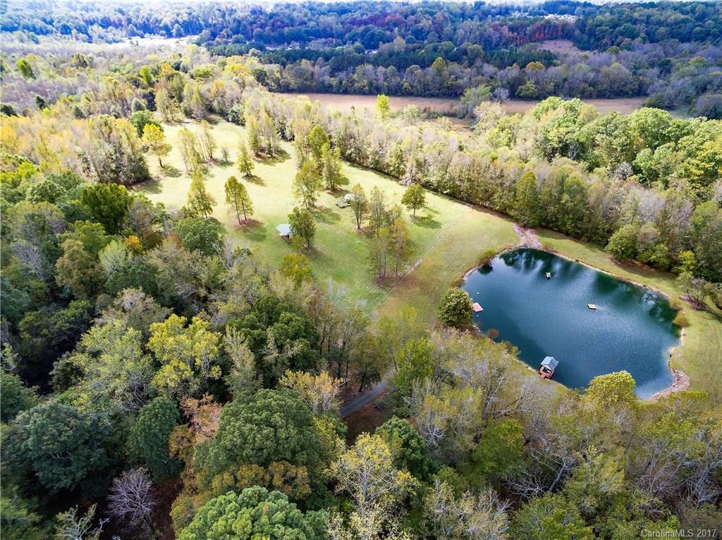 Property image 3 of 1025 Brafford Drive in Brafford Farms, Concord, NC 28025