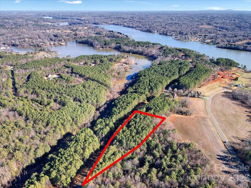 Property image 3 at 6049 Plantation Pointe Drive, Granite Falls, NC 28630