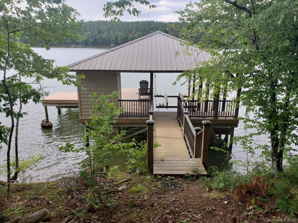 Property image 2 of 3202 Panoramic Vista Court in Lake Vista, Connelly Springs, NC 28612